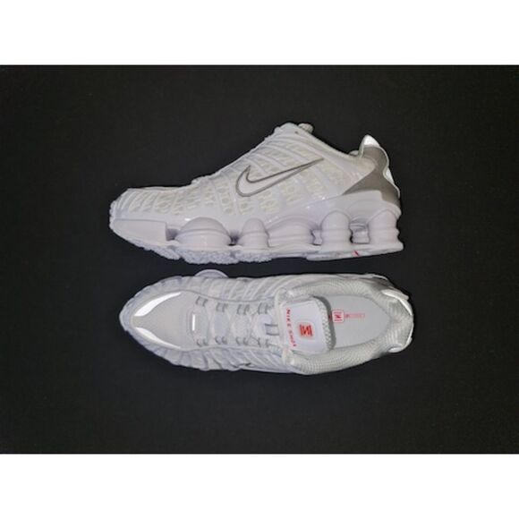 Nike Shox TL. White/Metallic Silver. SIZE 10.5 AV3595-100